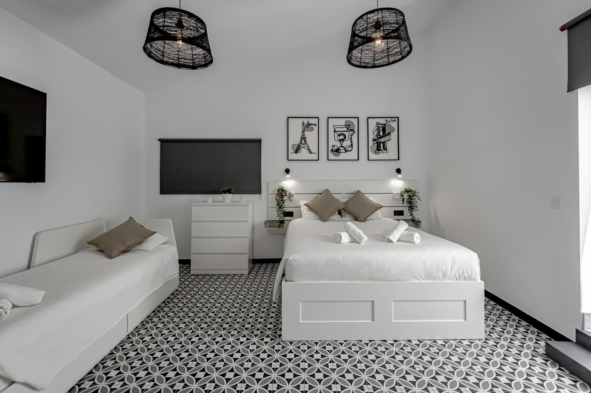 Apartamentos Pino Benidorm Rum bild