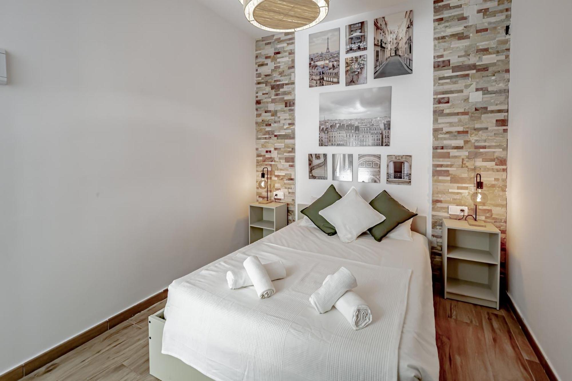 Apartamentos Pino Benidorm Rum bild