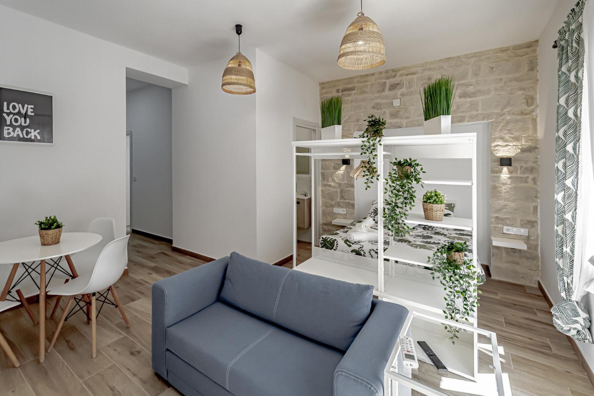 Apartamentos Pino Benidorm Rum bild